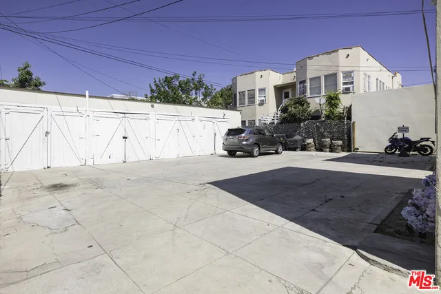 $1,500,000 | 1561 1/2 South Harvard Boulevard, Los Angeles, CA 90006