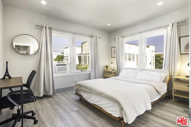 $1,500,000 | 1561 1/2 South Harvard Boulevard, Los Angeles, CA 90006