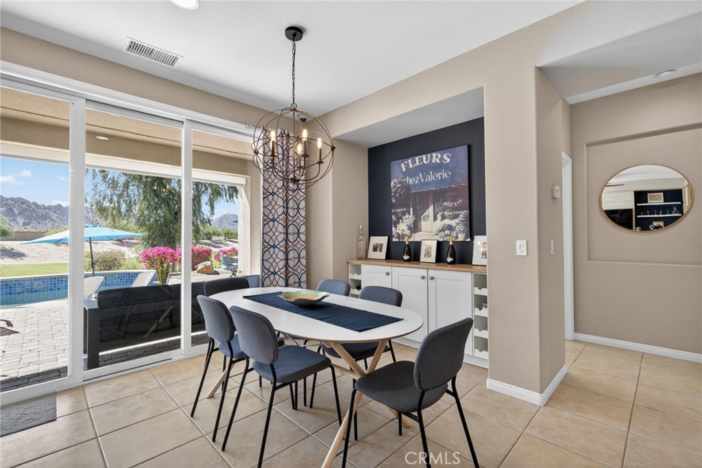 81074 Barrel Cactus Road La Quinta, CA 92253 - Photo 12 of 71 DINING BAR AREA