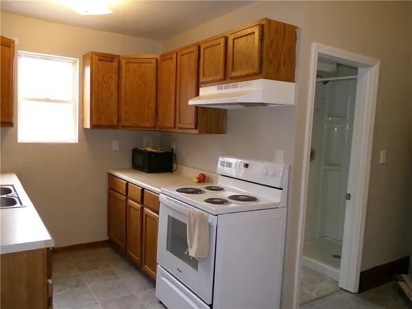 $179,900 | 723 Isley Boulevard, Excelsior Springs, MO 64024