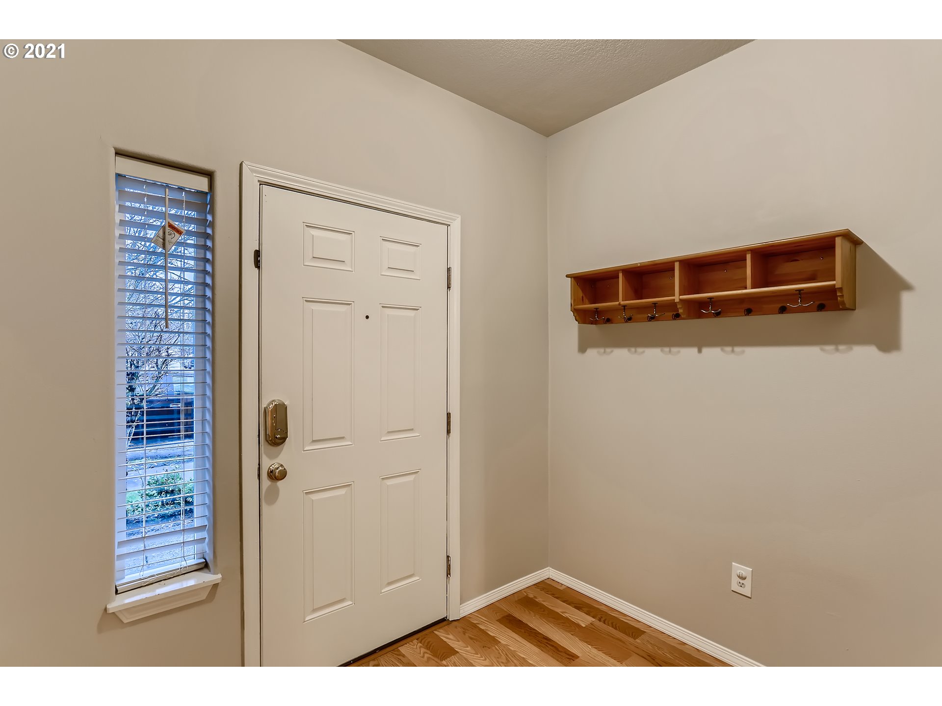 17670 Southwest September Lane Beaverton, OR 97003 - Photo 5 of 31 a view of empty room