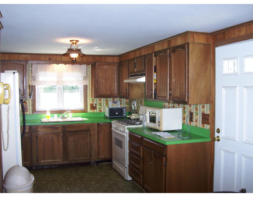 30 Darling Street Acushnet, MA 02743 - Photo 5 of 7 Gallery Image 5