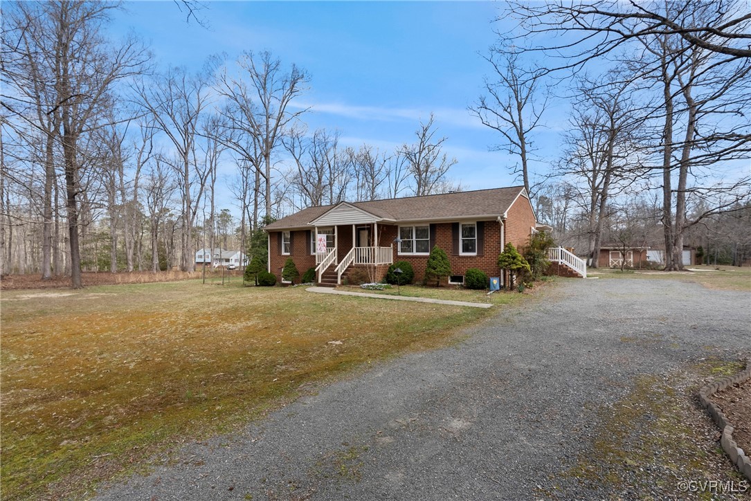 9320 Old Forge Road Providence Forge, VA 23140 - Photo 4 of 50 View of front facade featuring gravel driveway, br