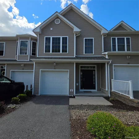 $2,700 | 31 Pinto Road, Middletown, NY 10941