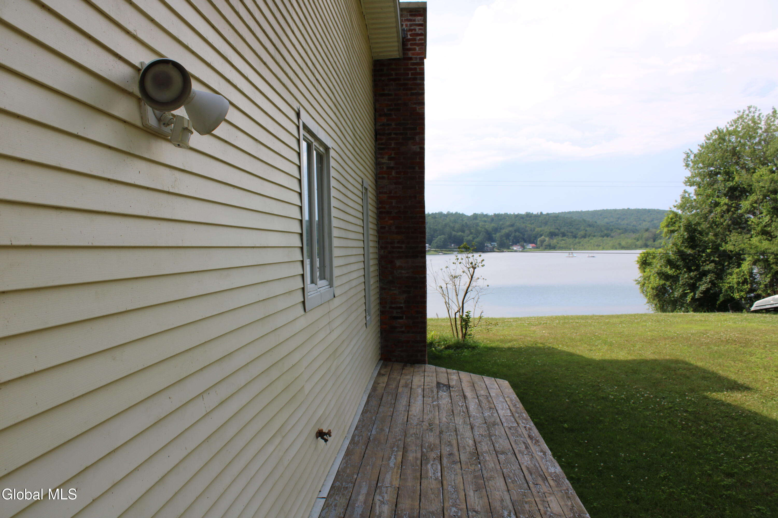 210 East Lake Road Cossayuna, NY 12823 - Photo 12 of 63 11