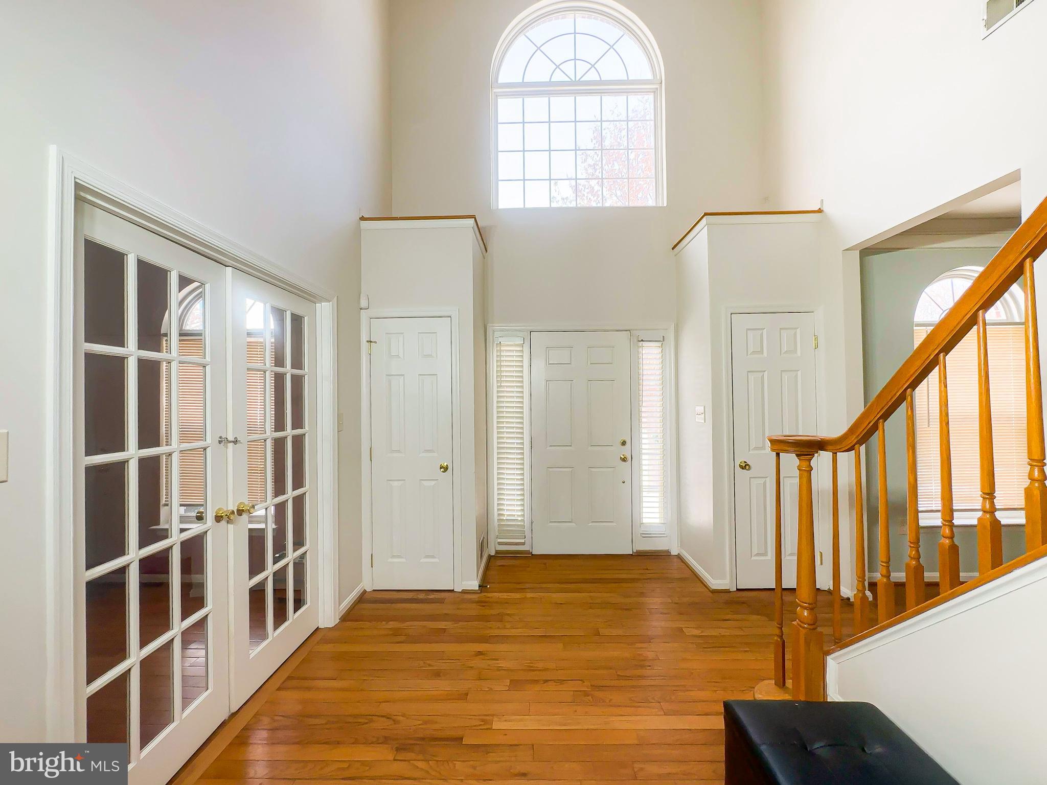 13108 Ridge Brook Court Fort Washington, MD 20744 - Photo 3 of 38 Foyer
