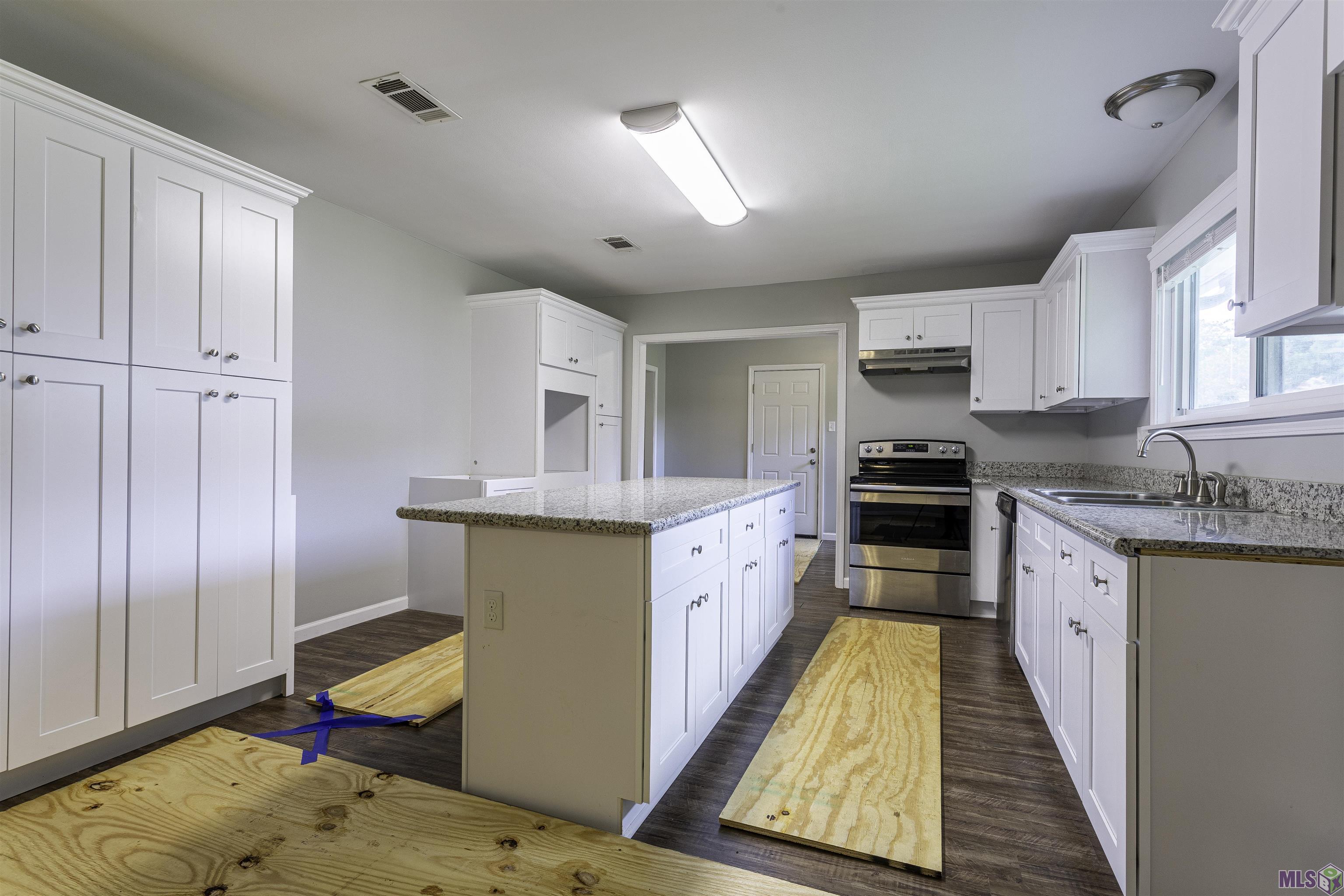 9312 Ridgewood Drive Baton Rouge, LA 70814 - Photo 3 of 9 Gallery Image 3