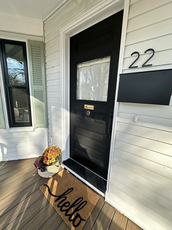 22 Laurel Street Beverly, MA 01915 - Photo 3 of 31