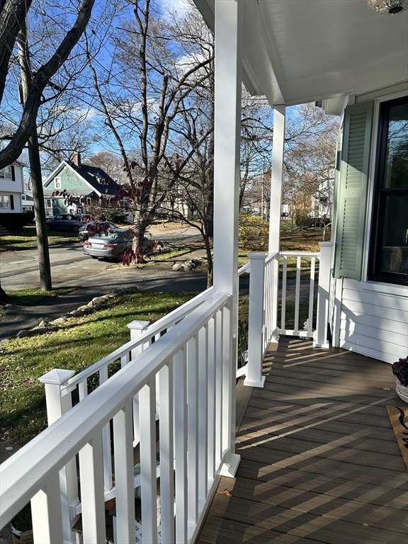 22 Laurel Street Beverly, MA 01915 - Photo 4 of 31