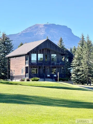 $899,000 | 4419 2 Top Road, Island Park, ID 83429