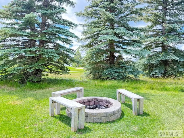 $899,000 | 4419 2 Top Road, Island Park, ID 83429