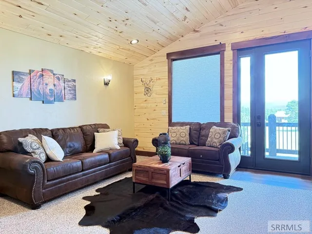 $899,000 | 4419 2 Top Road, Island Park, ID 83429