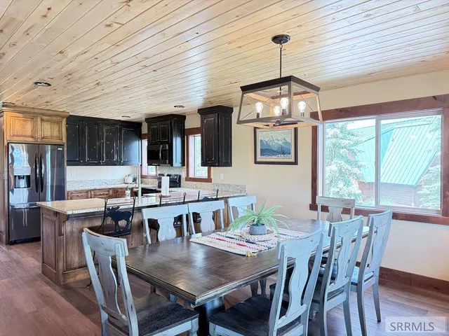 $899,000 | 4419 2 Top Road, Island Park, ID 83429