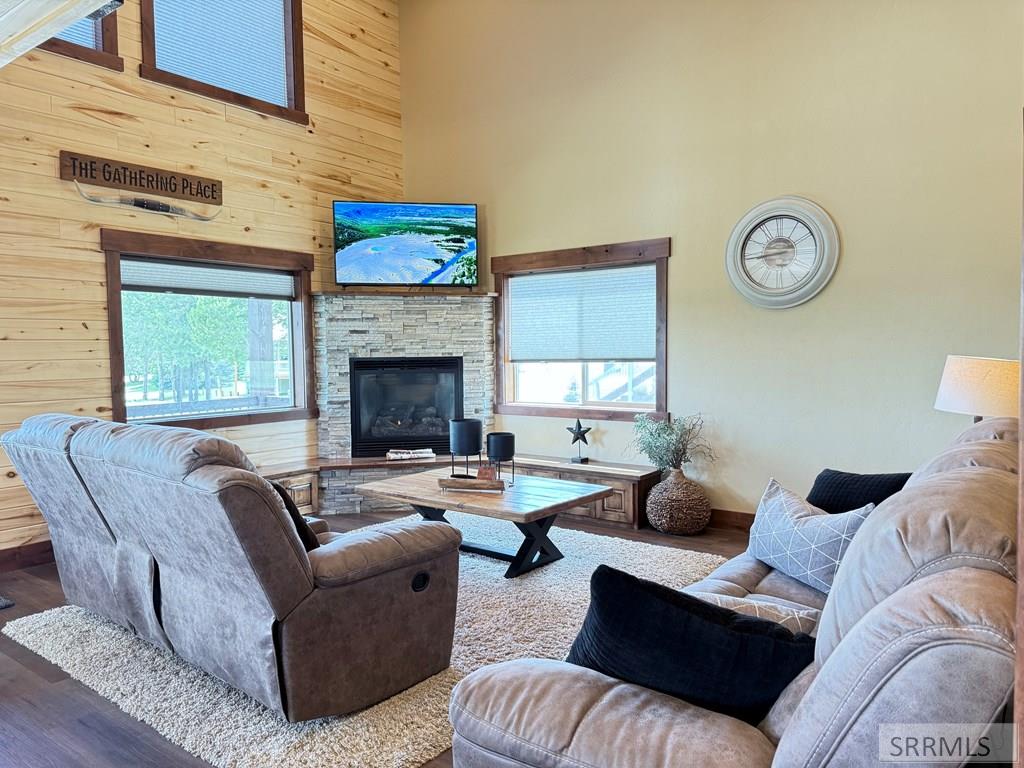 4419 2 Top Road Island Park, ID 83429 - Photo 8 of 35