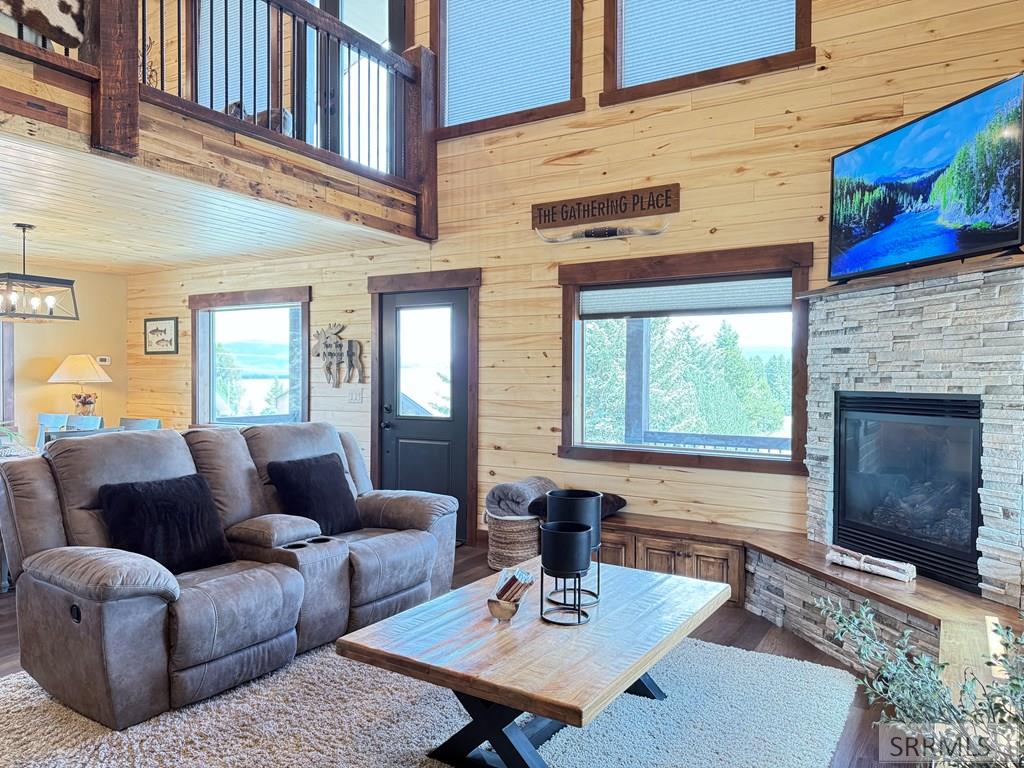 4419 2 Top Road Island Park, ID 83429 - Photo 9 of 35