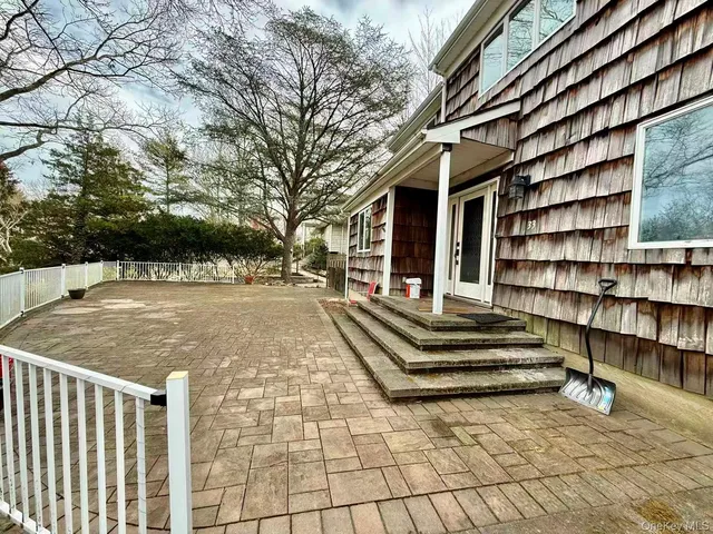 $4,600 | 33 Pilgrim Drive, Port Jefferson, NY 11777