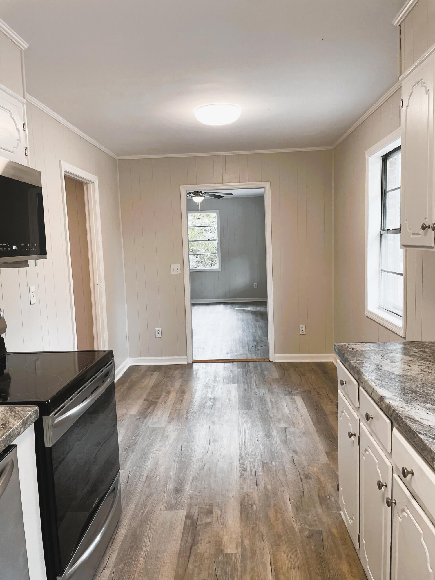 404 Gadsden Loop Walterboro, SC 29488 - Photo 14 of 33 404 Gadsden Loop