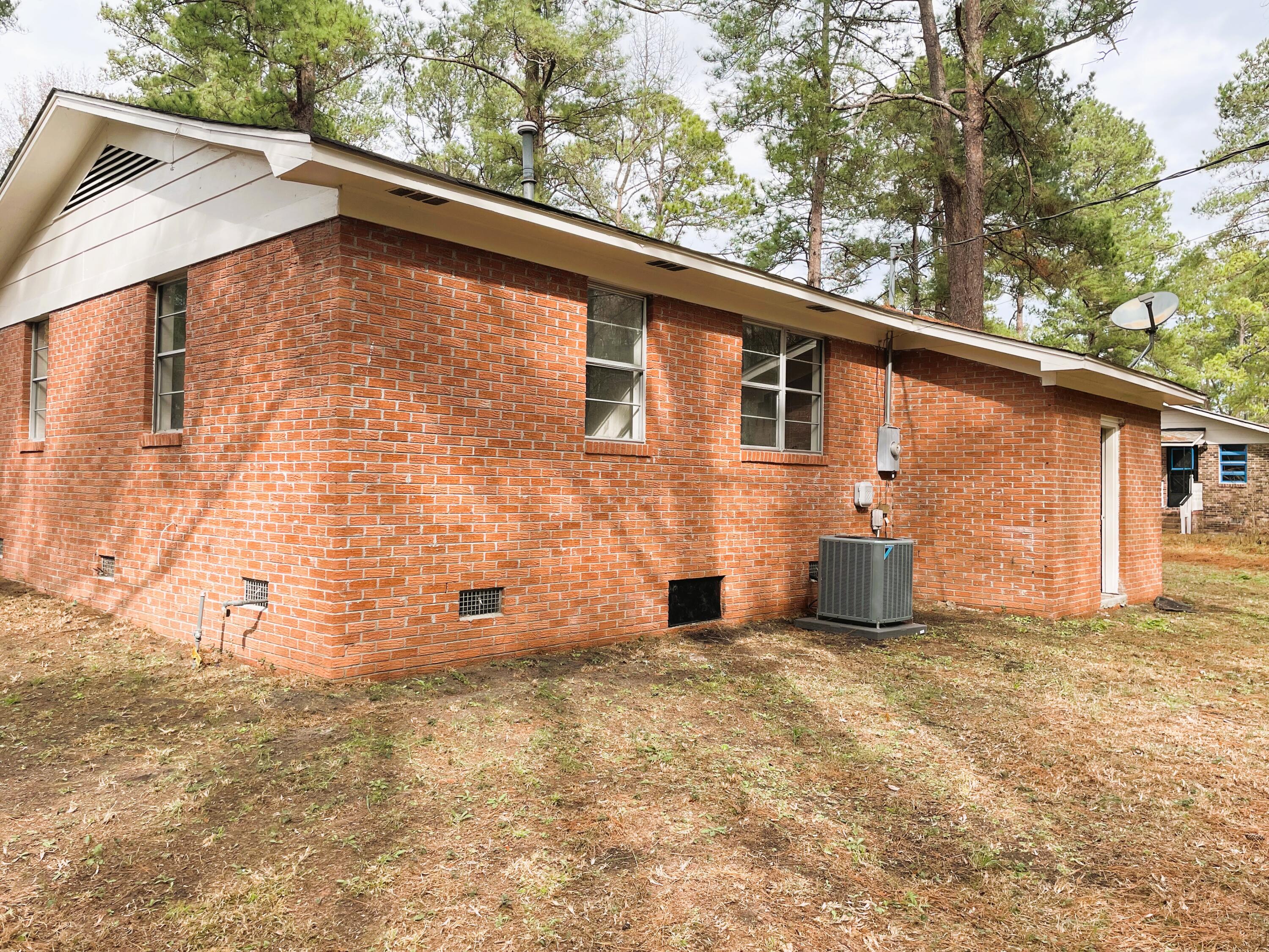 404 Gadsden Loop Walterboro, SC 29488 - Photo 31 of 33 404 Gadsden Loop