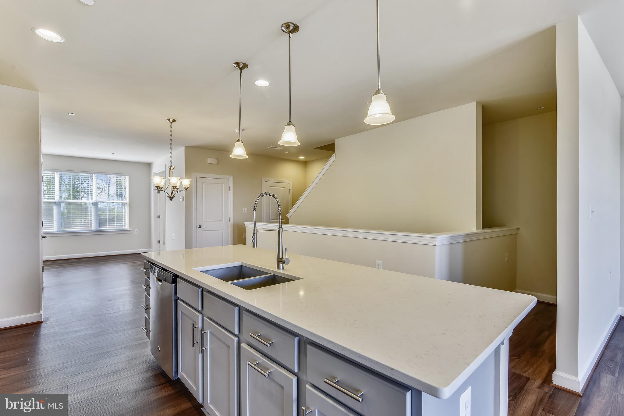 46422 Rilassare Terrace Sterling, VA 20164 - Photo 12 of 42 Center island