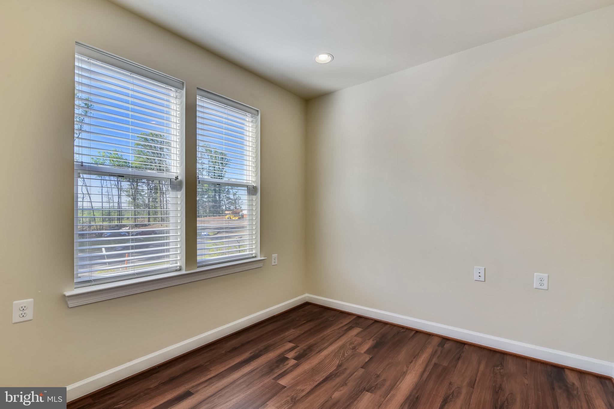 46422 Rilassare Terrace Sterling, VA 20164 - Photo 19 of 42 Main floor office