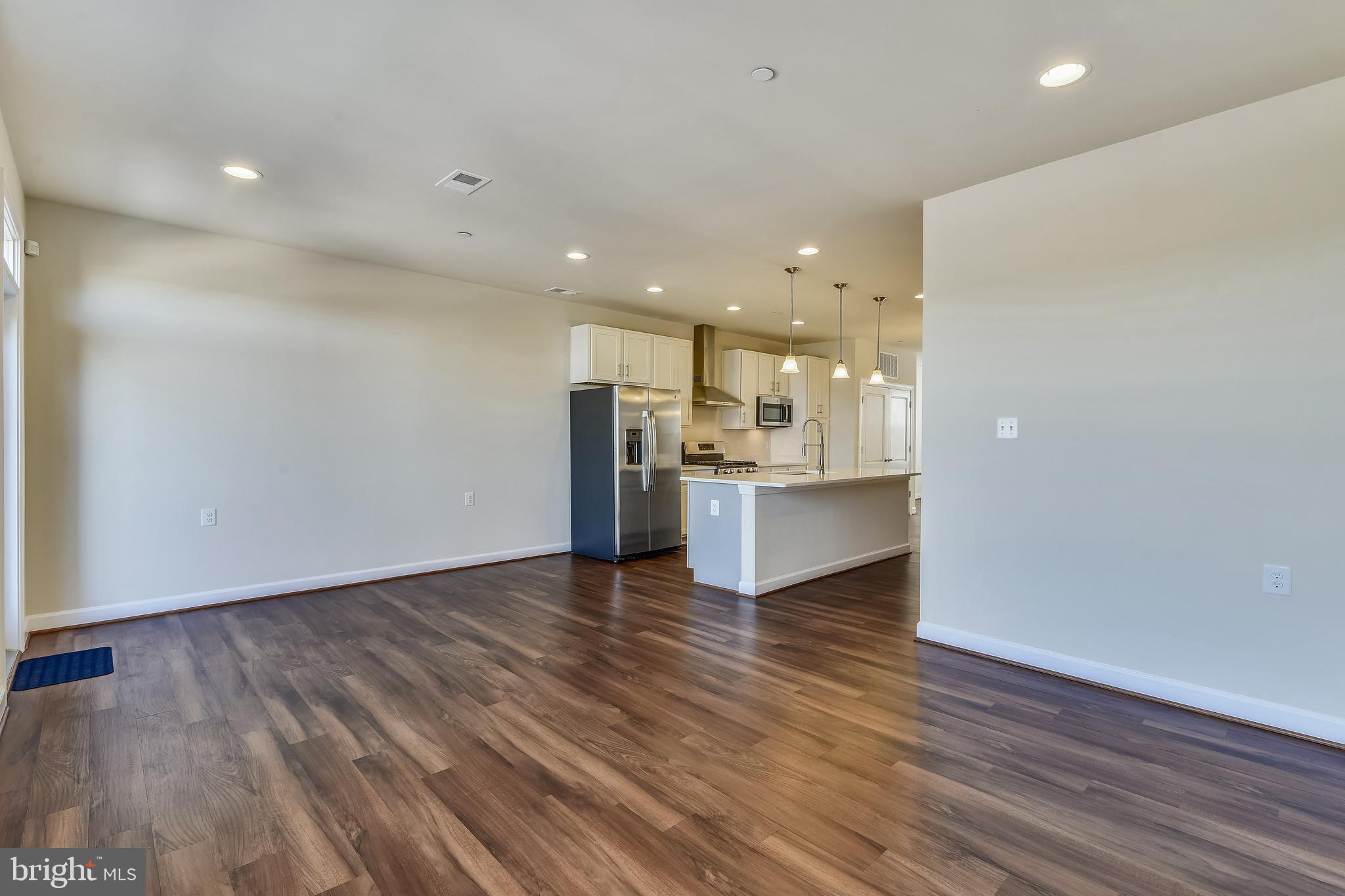 46422 Rilassare Terrace Sterling, VA 20164 - Photo 7 of 42 Family room