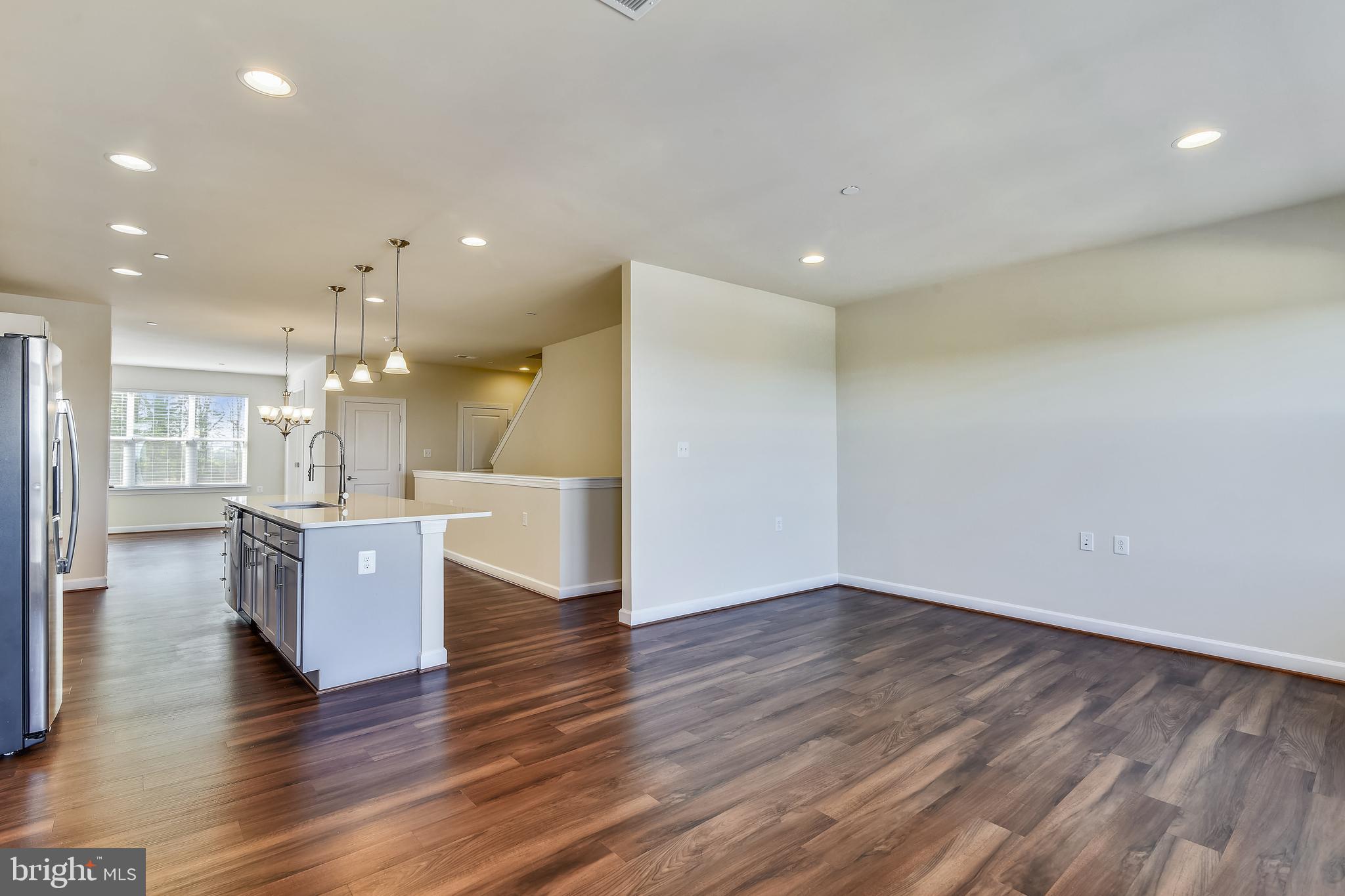 46422 Rilassare Terrace Sterling, VA 20164 - Photo 8 of 42 Family room