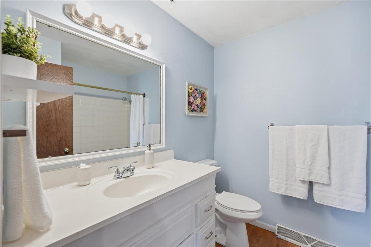 126 Merryturn Road Madison, WI 53714 - Photo 20 of 48