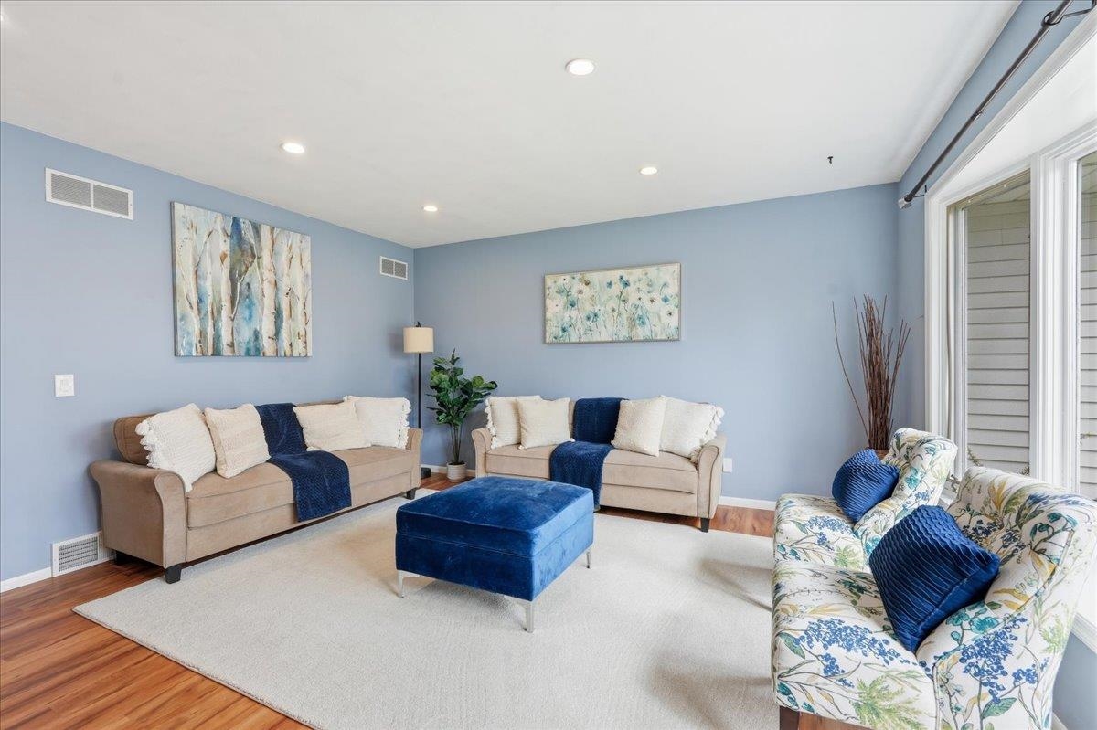 126 Merryturn Road Madison, WI 53714 - Photo 3 of 48