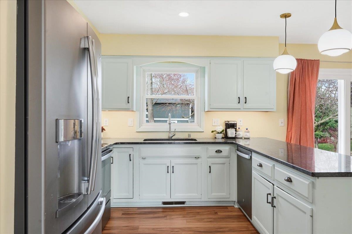 126 Merryturn Road Madison, WI 53714 - Photo 7 of 48