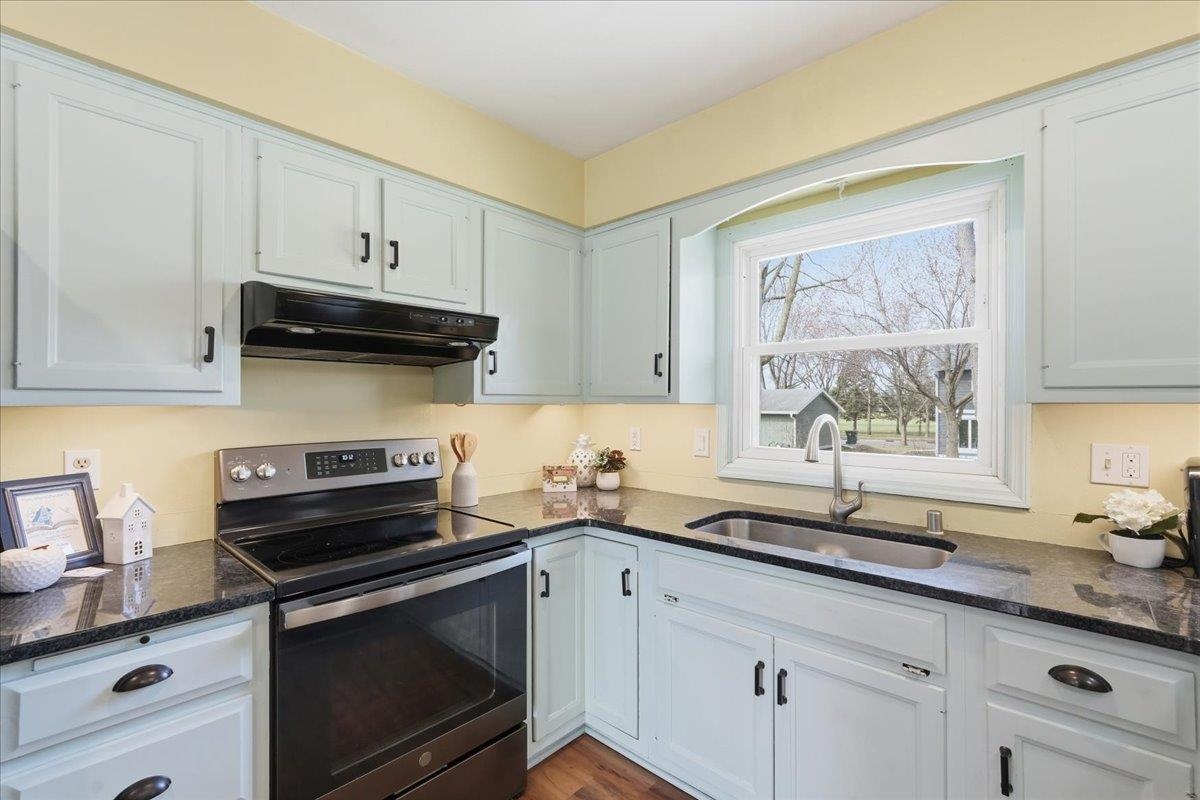 126 Merryturn Road Madison, WI 53714 - Photo 9 of 48