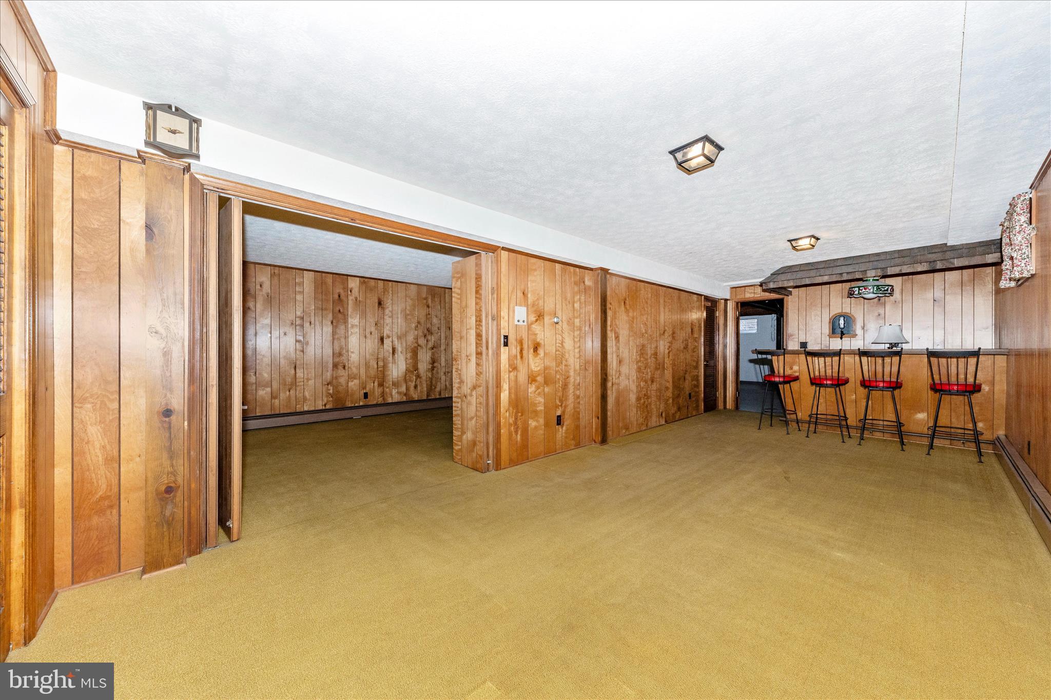 9811 Watkins Road Gaithersburg, MD 20882 - Photo 33 of 54 a view of an empty room with window