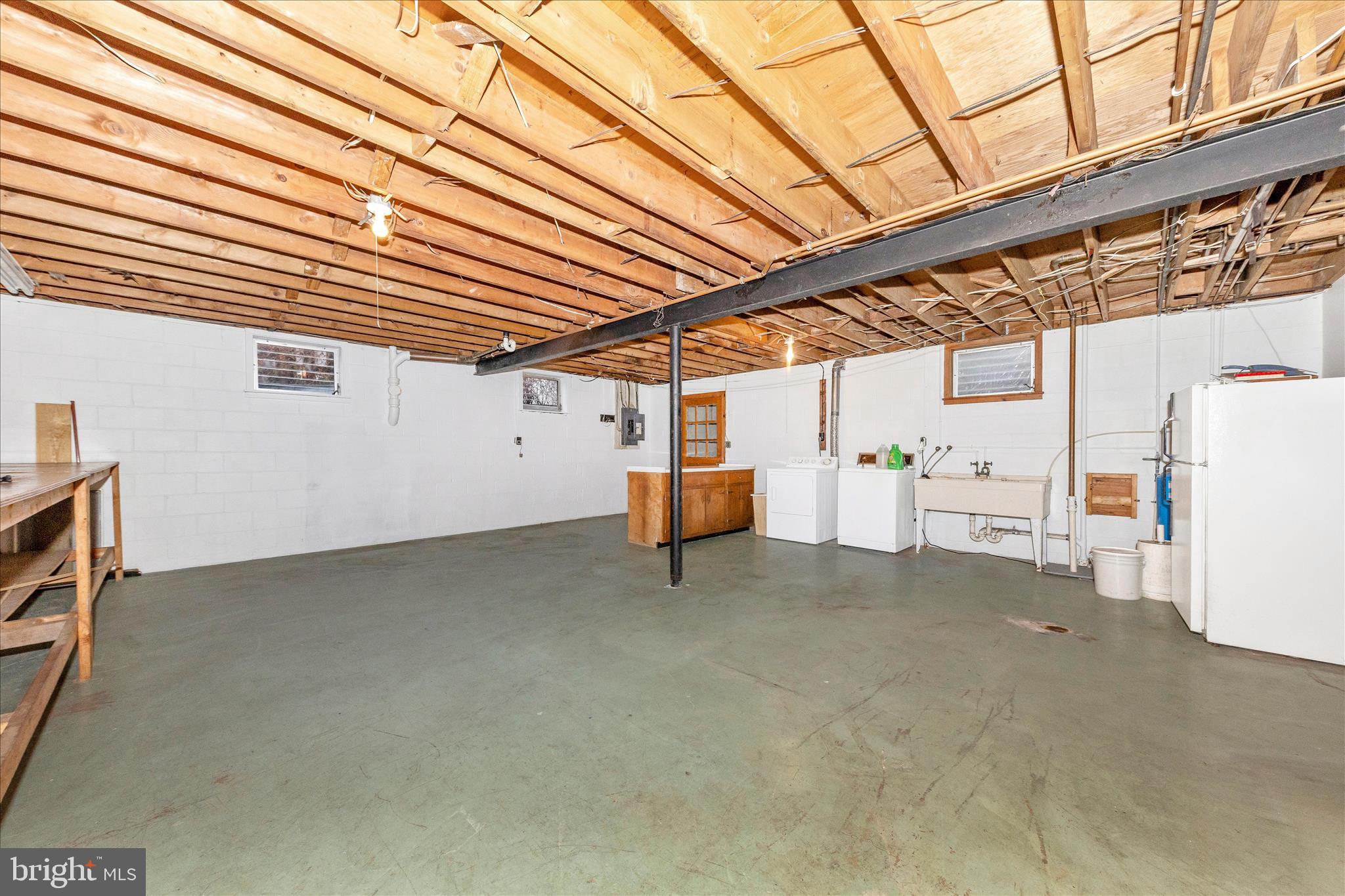 9811 Watkins Road Gaithersburg, MD 20882 - Photo 35 of 54 a view of storage and utility room