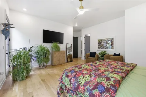 $1,800,000 | 5330 Oak Street, Kansas City, MO 64112