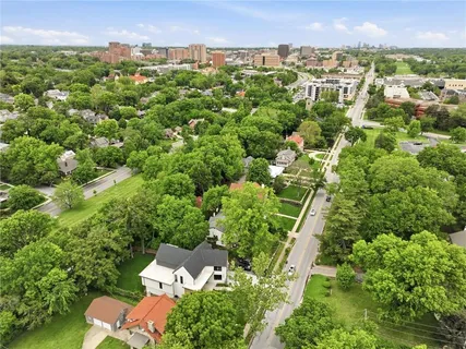$1,800,000 | 5330 Oak Street, Kansas City, MO 64112