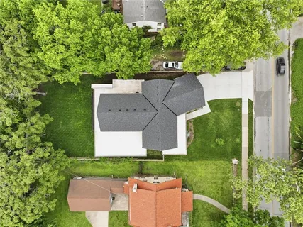 $1,800,000 | 5330 Oak Street, Kansas City, MO 64112