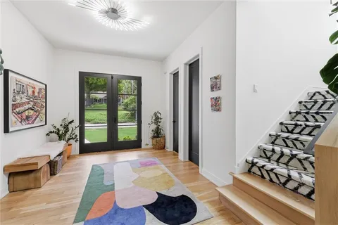 $1,800,000 | 5330 Oak Street, Kansas City, MO 64112