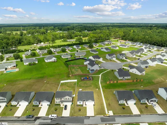 $229,900 | 124 Highland Sta Drive, Clinton, SC 29325