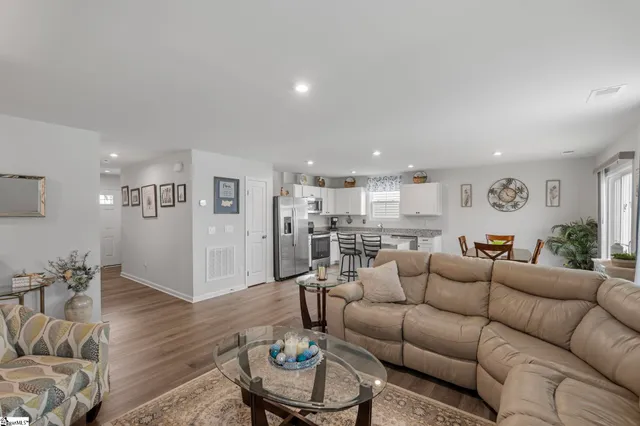 $229,900 | 124 Highland Sta Drive, Clinton, SC 29325