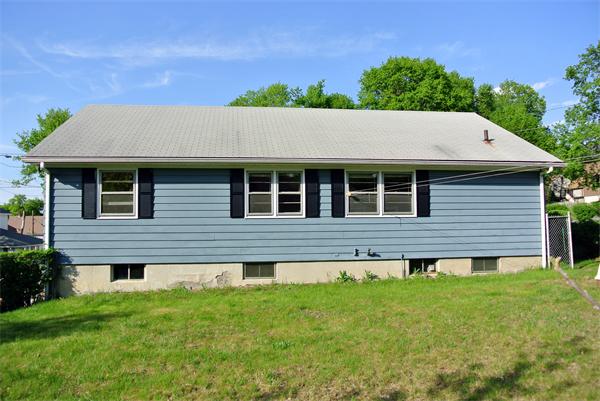 59 Front Street Clinton, MA 01510 - Photo 3 of 18