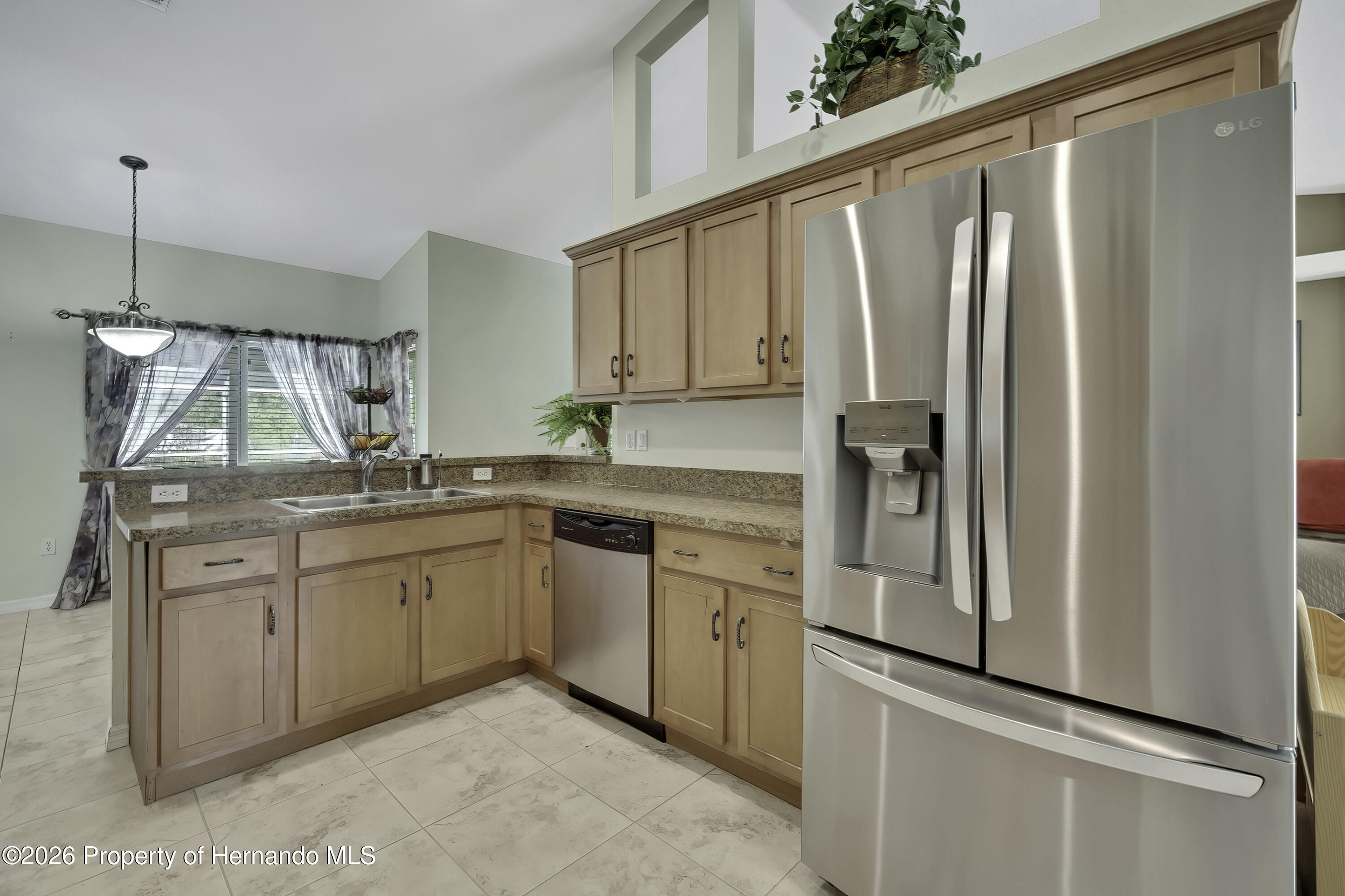 15157 Duck Hawk Road Weeki Wachee, FL 34614 - Photo 6 of 39