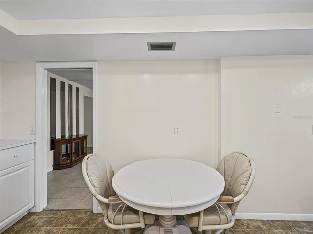 $225,000 | 225 Country Club Drive, Unit 1211, Largo, FL 33771