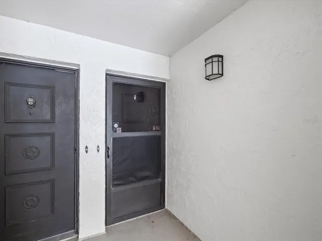 $225,000 | 225 Country Club Drive, Unit 1211, Largo, FL 33771