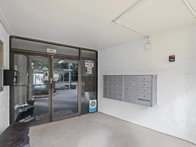 $225,000 | 225 Country Club Drive, Unit 1211, Largo, FL 33771