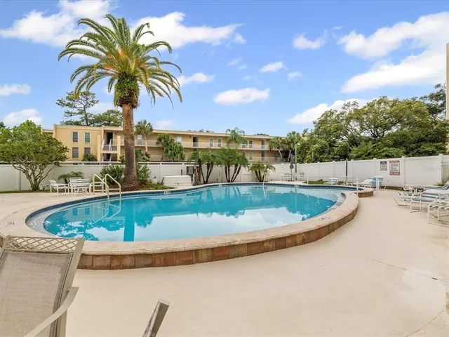 $225,000 | 225 Country Club Drive, Unit 1211, Largo, FL 33771