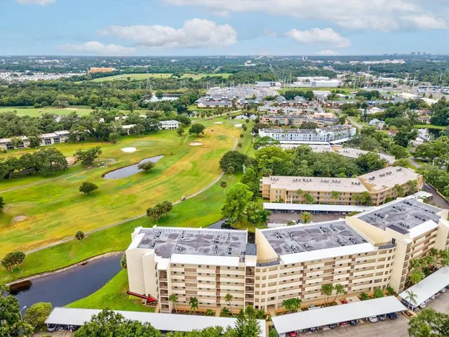 $225,000 | 225 Country Club Drive, Unit 1211, Largo, FL 33771