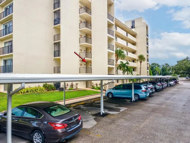 $225,000 | 225 Country Club Drive, Unit 1211, Largo, FL 33771