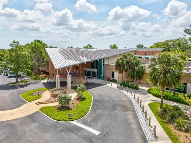 $225,000 | 225 Country Club Drive, Unit 1211, Largo, FL 33771