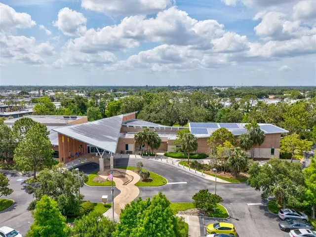 $225,000 | 225 Country Club Drive, Unit 1211, Largo, FL 33771