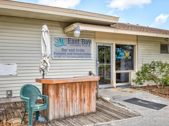 $225,000 | 225 Country Club Drive, Unit 1211, Largo, FL 33771