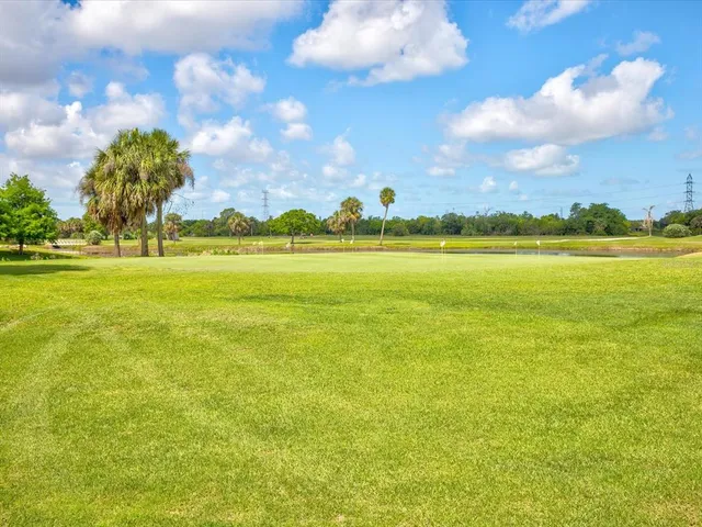 $225,000 | 225 Country Club Drive, Unit 1211, Largo, FL 33771